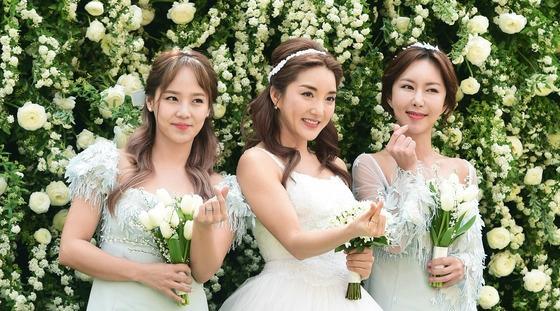 bada旧照公开被指整容换头 曾与元斌传绯闻 最终嫁小9岁事业家