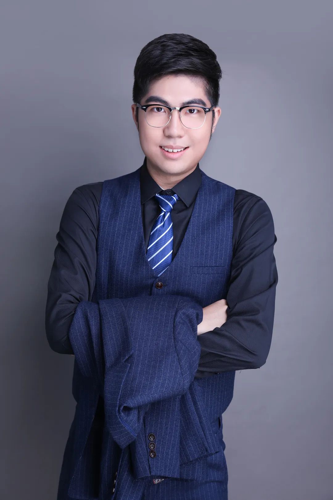 浙江广电集团城市之声主持人     王彼得  上海交通广播主持人