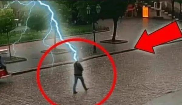 男子10年被雷电击中3次死后4年坟墓又被雷劈到底是为什么呢