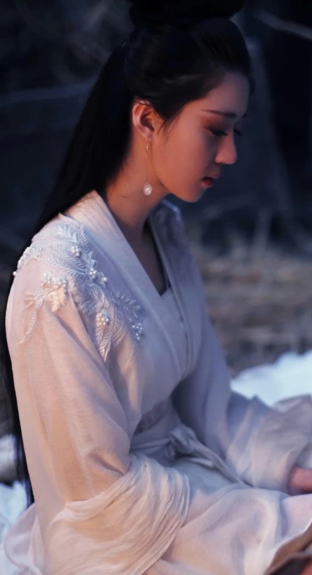 李凯馨演完小倩又要来出演绝色美人西施感觉这颜值驾驭不住啊