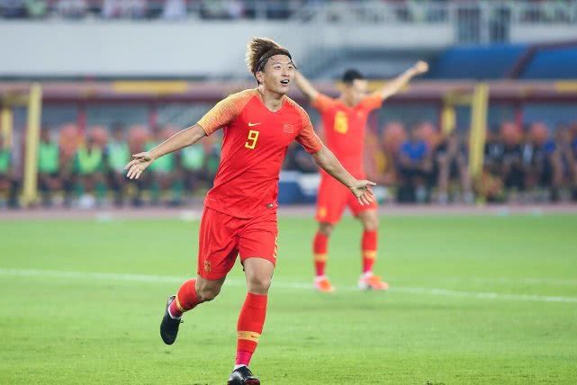 记者崔扬曾透露过,杨旭在恢复自由身之后有望加盟上海申花.