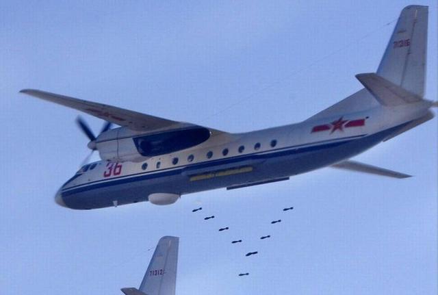 发展艰难,如今成轰炸机飞行员的摇篮,极少露面的运-7运输机