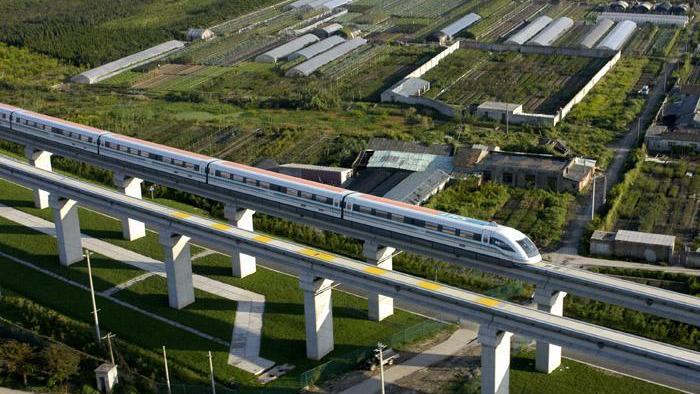 世界上第一条投入商业运作的磁悬浮铁路——上海浦东机场线