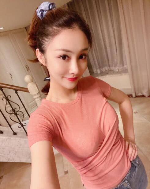 《燃烧》中的美女演员,曾担任饶雪漫书模,如今25岁却被质疑整容