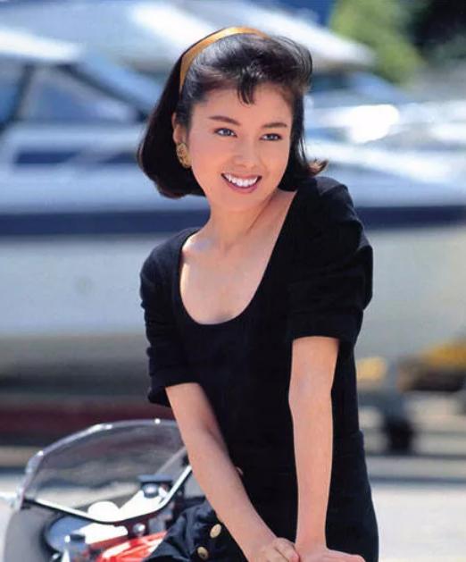 巅峰时红透整个日本,可惜至今还是单身|泽口靖子|单身|艺人_新浪新闻