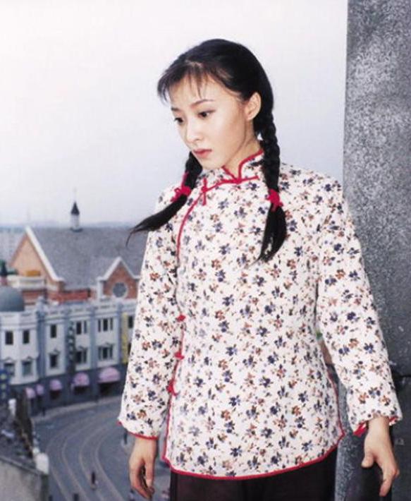 她与导演认识6天就领证结婚,出道24年无绯闻,一个角色走上巅峰