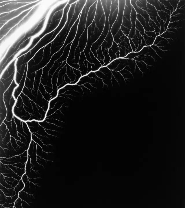 杉本博司:记忆永远是堆积起来的|杉本博司|闪电平原|剧院_新浪新闻