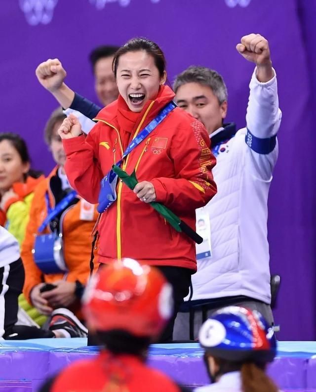 遭炮轰后霸气回怼:我只唱中国国歌|李琰|美国队|短道速滑_新浪新闻