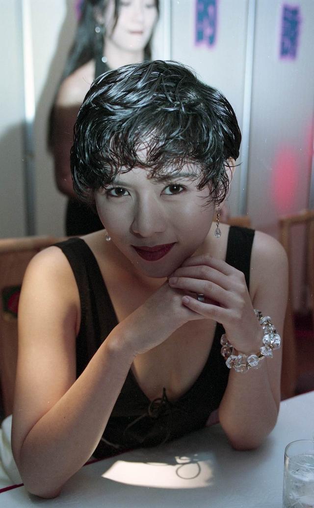 周星驰电影是她的影子女星遭劈腿骗钱坎坷半生嫁豪门惨患癌早逝