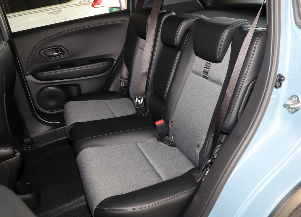 17万买车，开5年后还能卖10万，自吸涡轮随便你，一公里3毛7