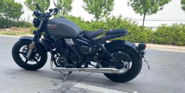 长江bobbie400两轮上市售价29800元30800元