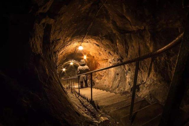 世界上最"疯狂"的酒店,建在地下100多米处,设计师也真敢想