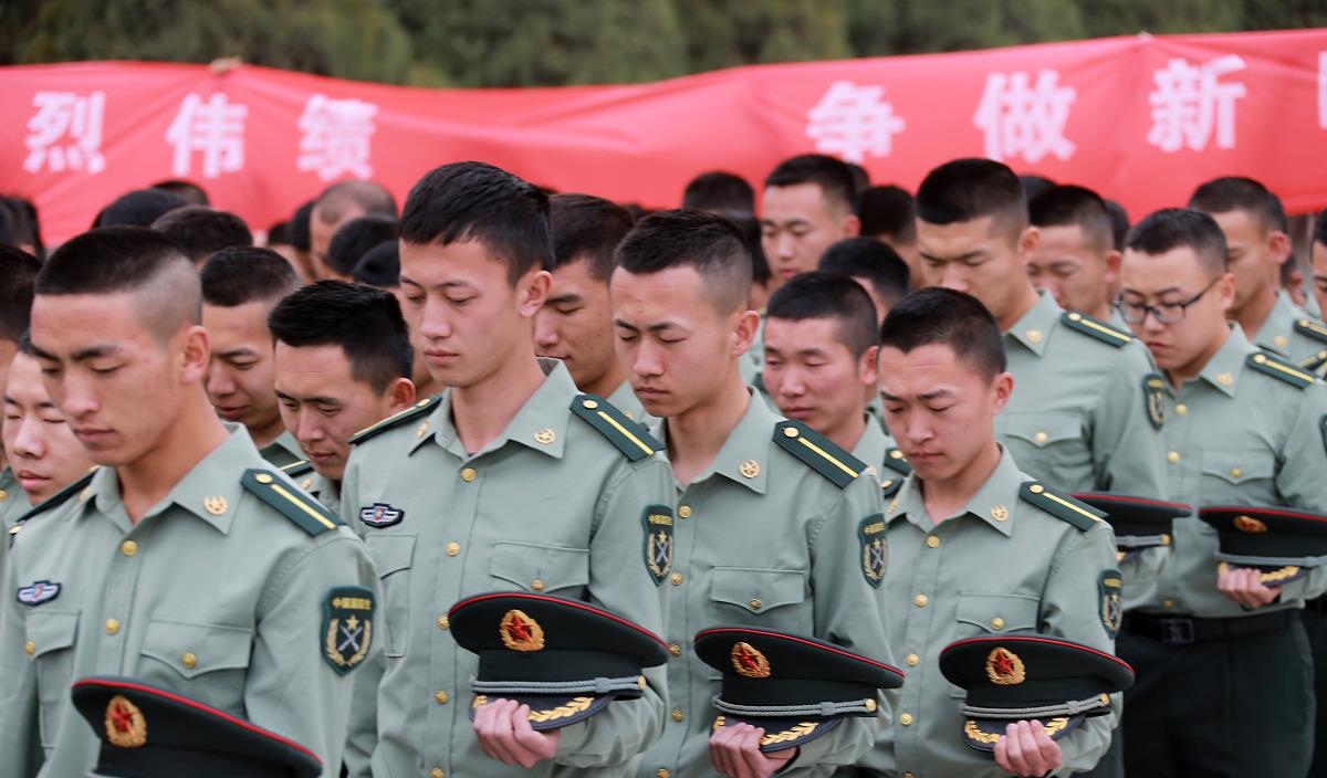 大学期间当兵,留在部队转士官之后,怎么拿到毕业证?