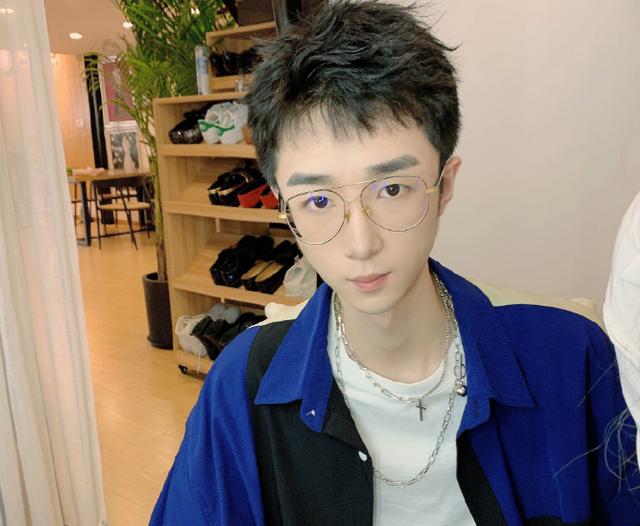 和平精英王小歪自创外挂式玩法网友看懵了还要向官方举报