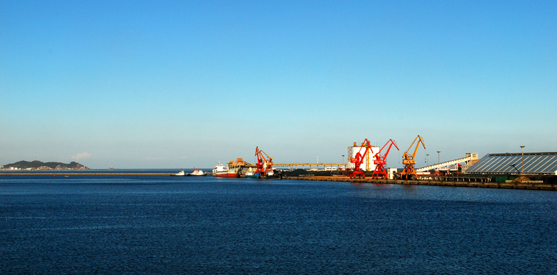 中国沿海25个重要枢纽港口之一——烟台港