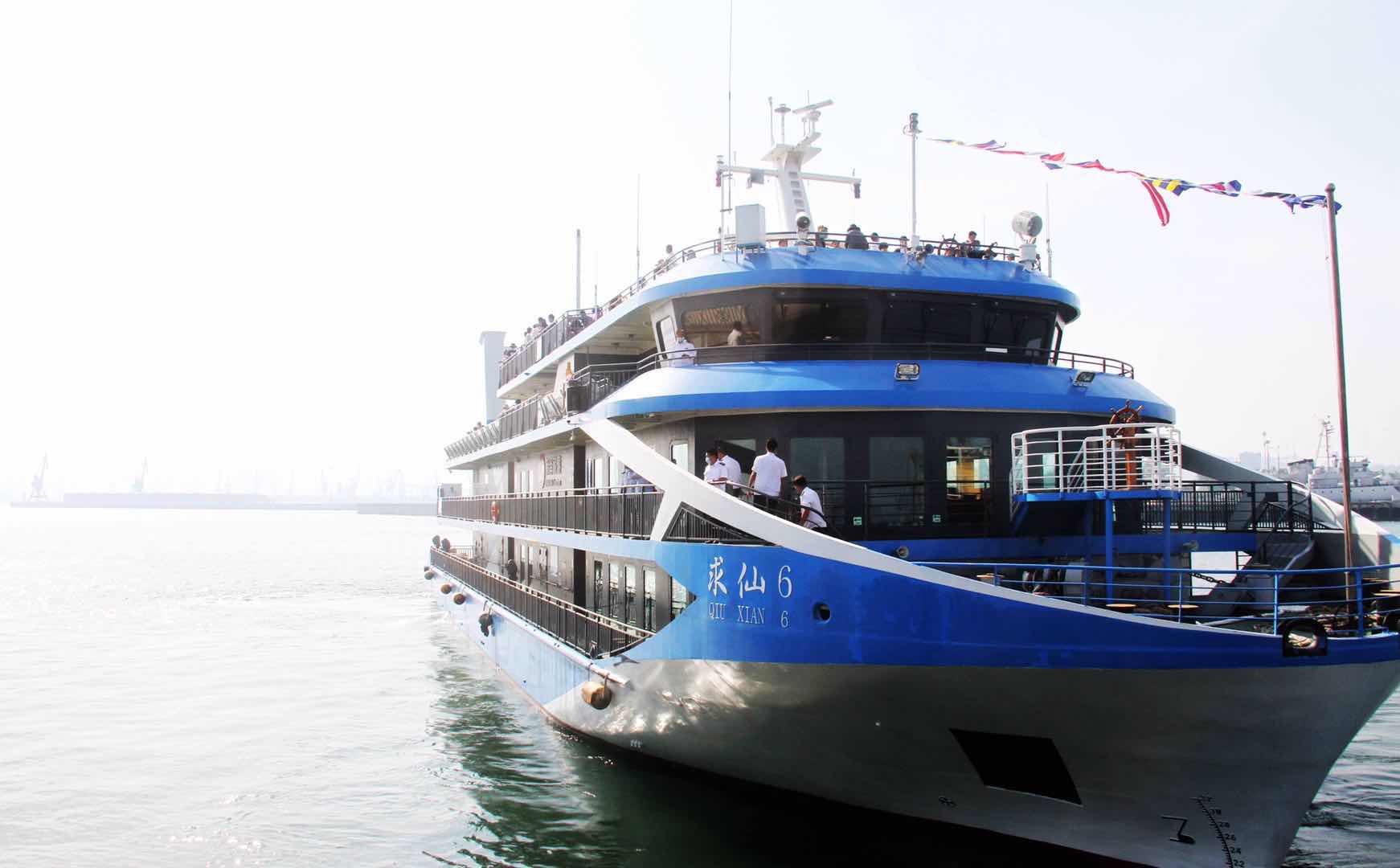 目前已投资15亿,从祖山,天女小镇到海上游船,山,海,镇综合旅游度假