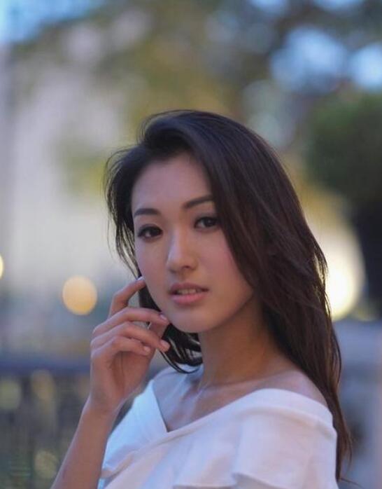 tvb花旦慌青黄不接十朵新生代小花演技颜值身材很能打
