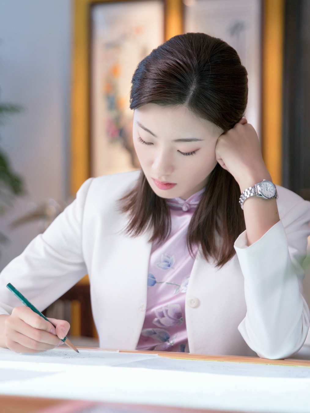 高睿菲儿《最美的乡村》央一开播 扶贫攻坚发扬刺绣文化