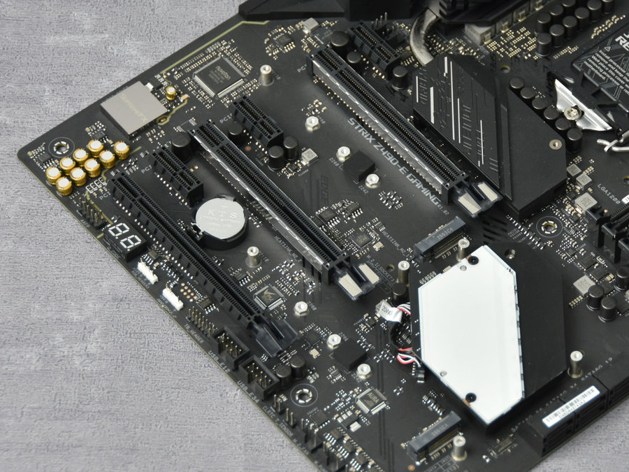 ai智能电竞主板 华硕rog strix z490-e gaming评测