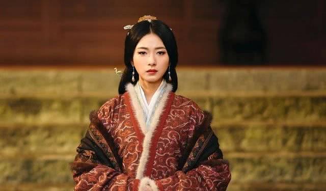 楚怀王身边有个女人,能用嘴杀人,看李林甫如何实力坑队友