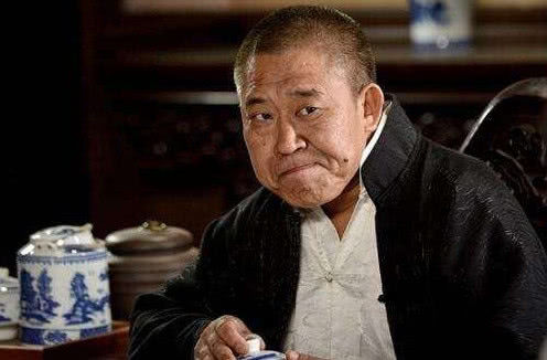 他的丑更加的凶恶,他演过很多的坏人,比如《神医喜来乐》《大宅门》