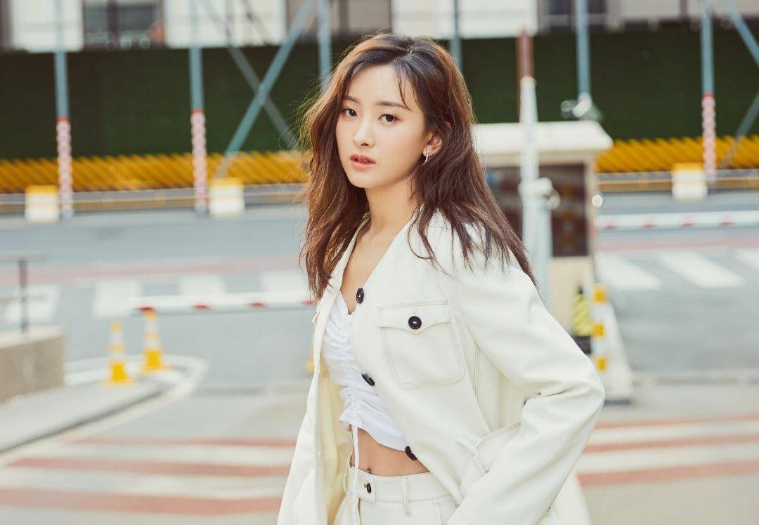 但由于代文雯事件涉及到娱乐圈的"潜规则",所以网友