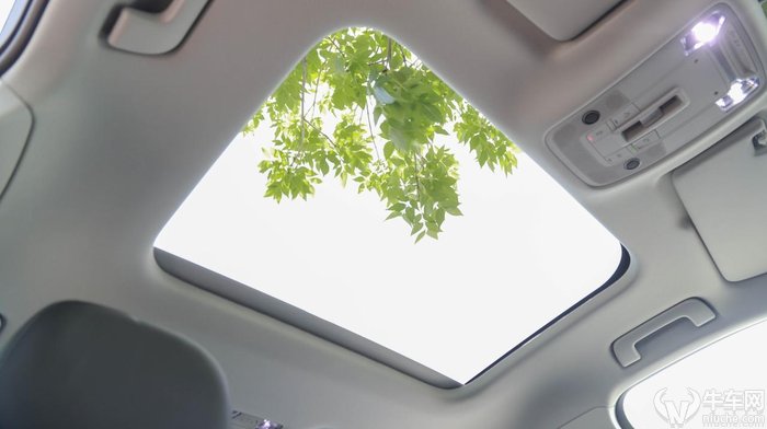 不给媳妇买q8原因是在等待它试奥迪q3轿跑suv