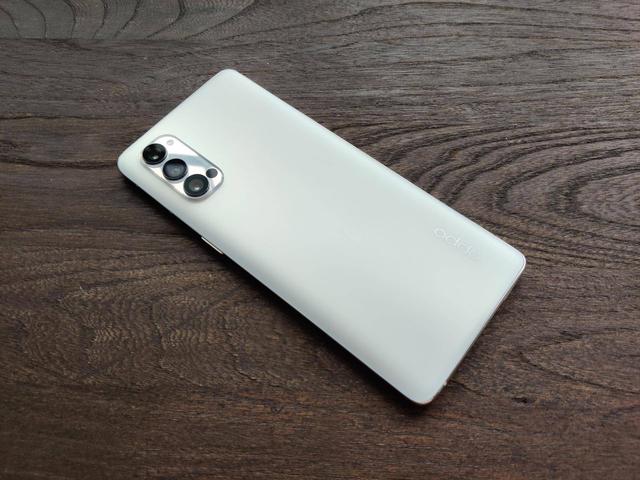 纯白细腻的reno4 pro钛空白,这外观真的爱了|续航|磨砂|白色_新浪新闻