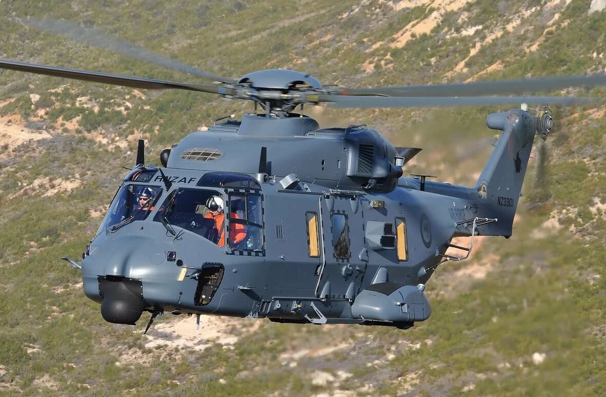 nh90直升机vs黑鹰对比图片