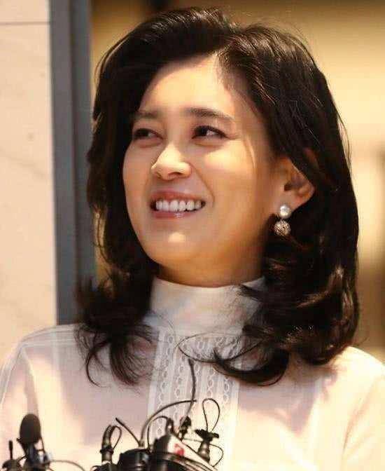 三星长公主美貌出众眼光差年轻非要嫁保安被家暴后离婚赔百亿