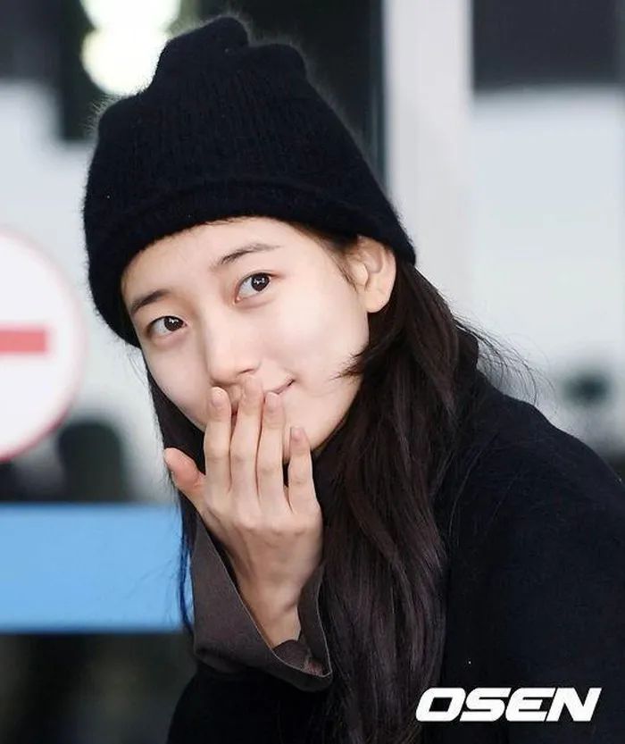 韩国"百亿少女"出道十年,不爱包包爱买房,26岁坐拥