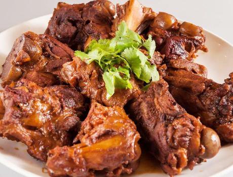 酱骨时别直接下锅翻炒,多加1个步骤,香浓不腥,比熟食店的还好