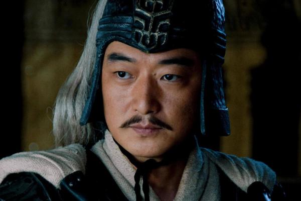 张南张南一样在夷陵之战被斩,《三国演义第八十四回:陆逊营烧七百里