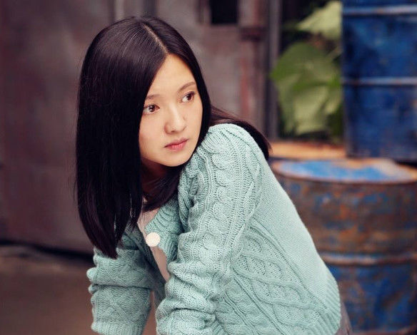 她曾是最干净的女明星,被娱乐圈遗忘10年,如今42岁美出天际|傅晶|落地