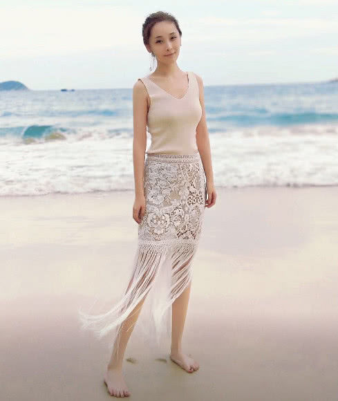 很多人对李曼并不熟悉,除了是演员之外,李曼还有一个身份就是洪金宝的