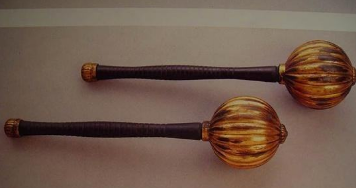 李元霸的双手巨锤真能打实战?用过就知道,什么叫"一锤子买卖"