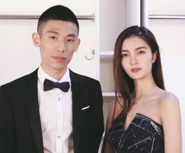 旭旭宝宝直播时吐槽有个漂亮女同学约自己吃饭去完自己心碎了