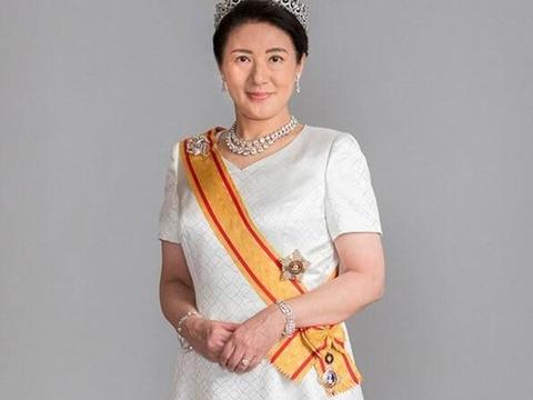 日本皇室发布王后最新肖像照庆祝结婚27周年|雅子|日本皇室|皇后_新浪新闻