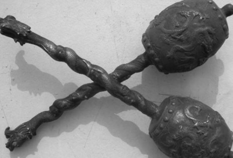 李元霸的双手巨锤真能打实战?用过就知道,什么叫"一锤子买卖"