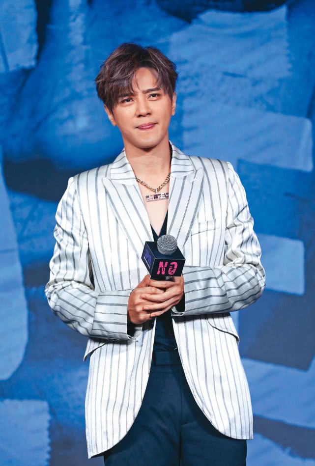 泰国男网红自曝是男儿身女儿心,喜欢帅哥,把罗志祥当幻想对象