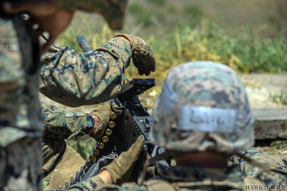 美国海军陆战队步兵学校实弹训练课 重武器开火 其中门道真不少