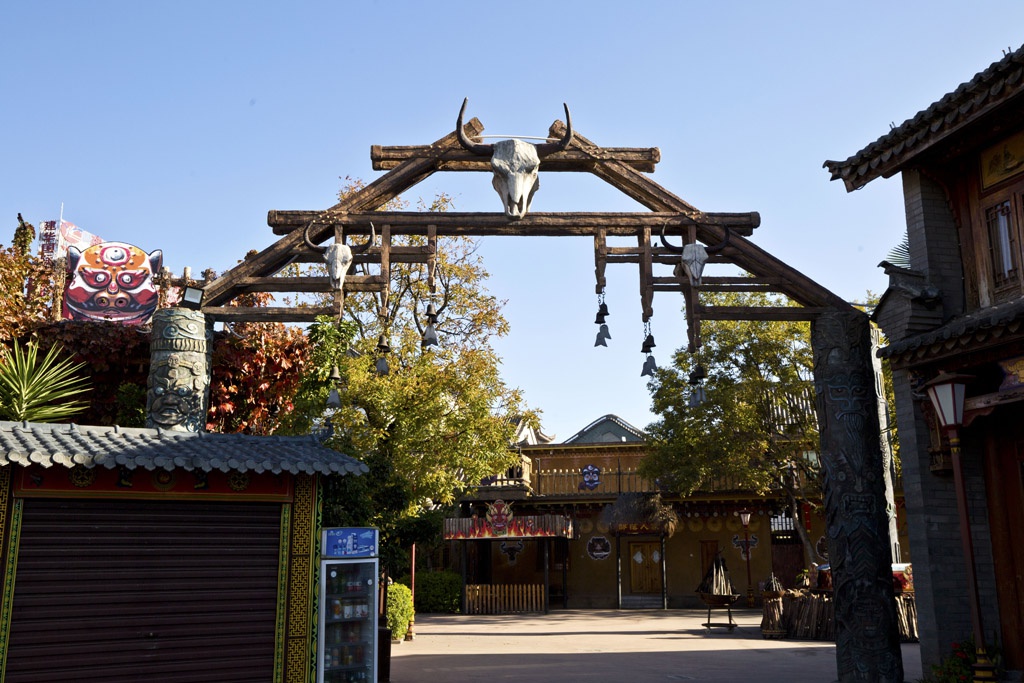 绚丽多姿的民族风情,博大精深的彝族文化,走进彝人部落