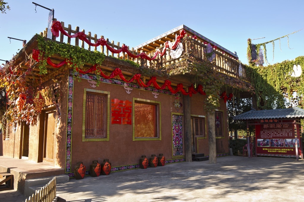 绚丽多姿的民族风情,博大精深的彝族文化,走进彝人部落