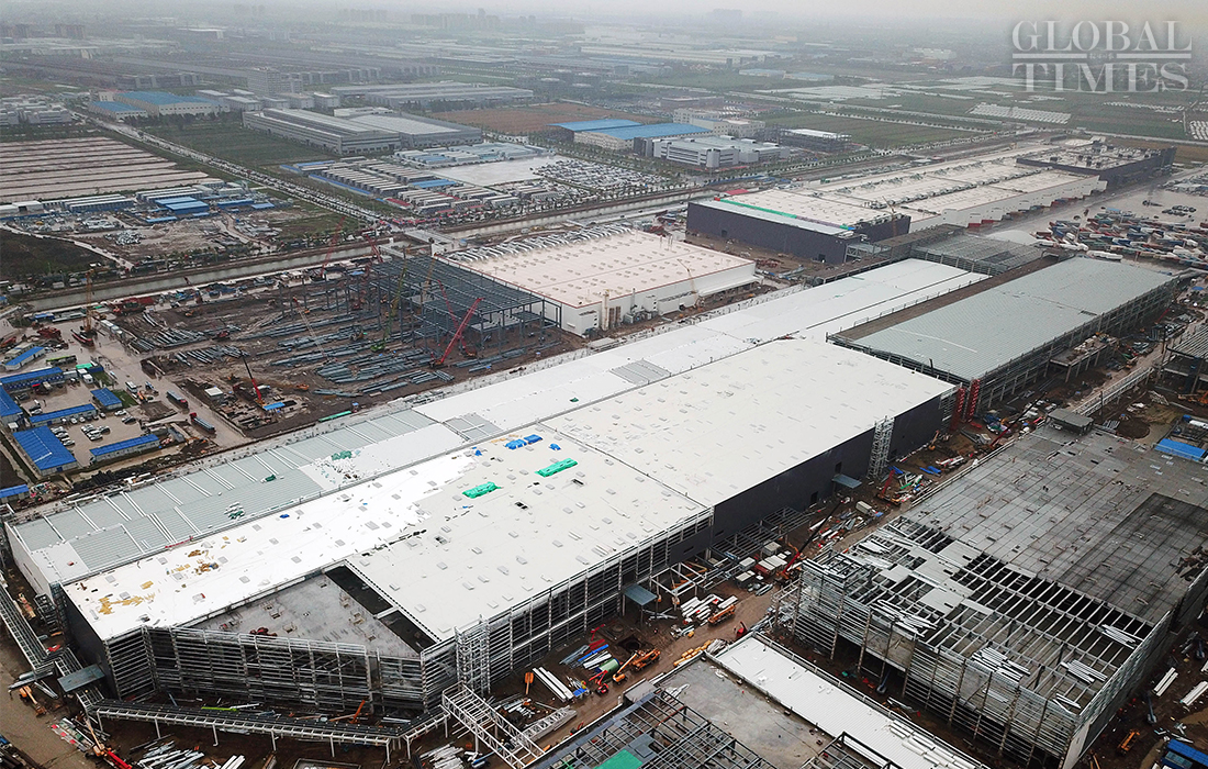 登顶全球车企市值第一，谁点燃了特斯拉股价？