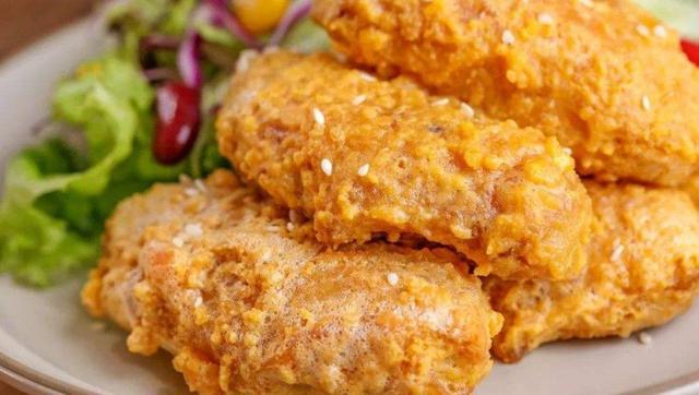 家庭自制蛋黄鸡翅外酥里嫩,绵密起沙,吃完舔手指的美味