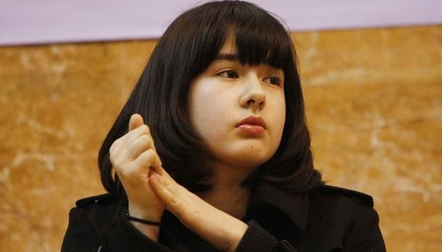 练排球多年自带网红脸,网友直呼不要太美|cba|阿迪娜|排球_新浪新闻