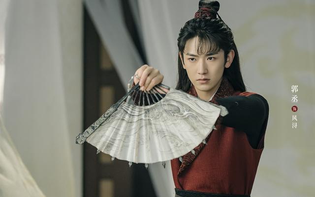 《神医凰后》剧版2020上线,火箭少女加帅哥,这也太养眼了!