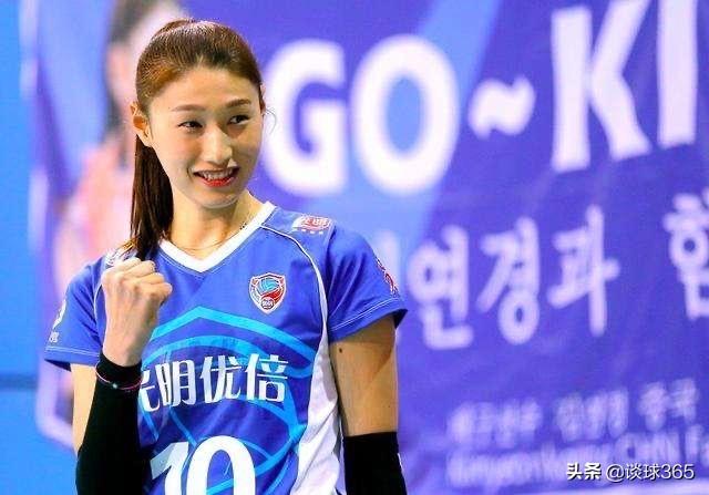 金软景正式亮相新东家仍穿心爱的10号球衣年薪缩水一大半