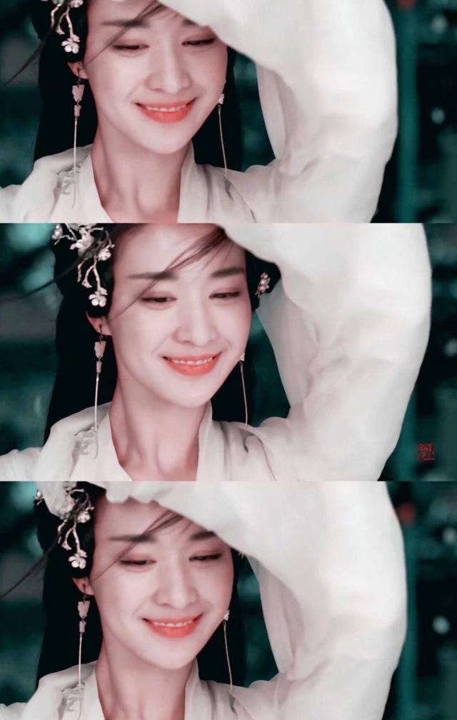 一袭白衣,长发飘飘,柳眉,腰若素,唇如蜜,才华卓绝的柳惜音倾倒了多少