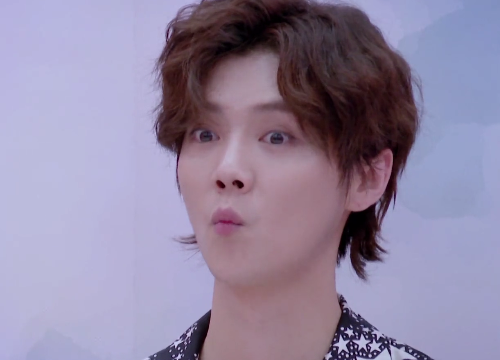 刘梦说当网红年薪百万时,有谁注意到鹿晗的表情?藏不住的羡慕